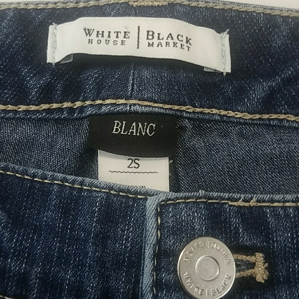 White House Black Market Blanc Slim Leg Jeans